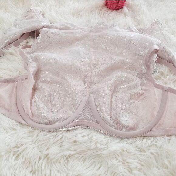 34DD Victoria's Secret Pink Bra Set - Picture 10 of 16